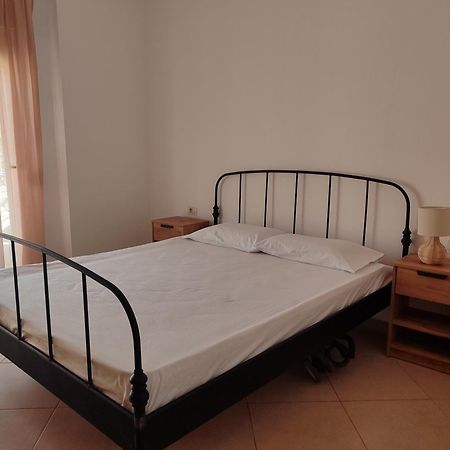 סרנדה Seaview Apartment Detjoni מראה חיצוני תמונה