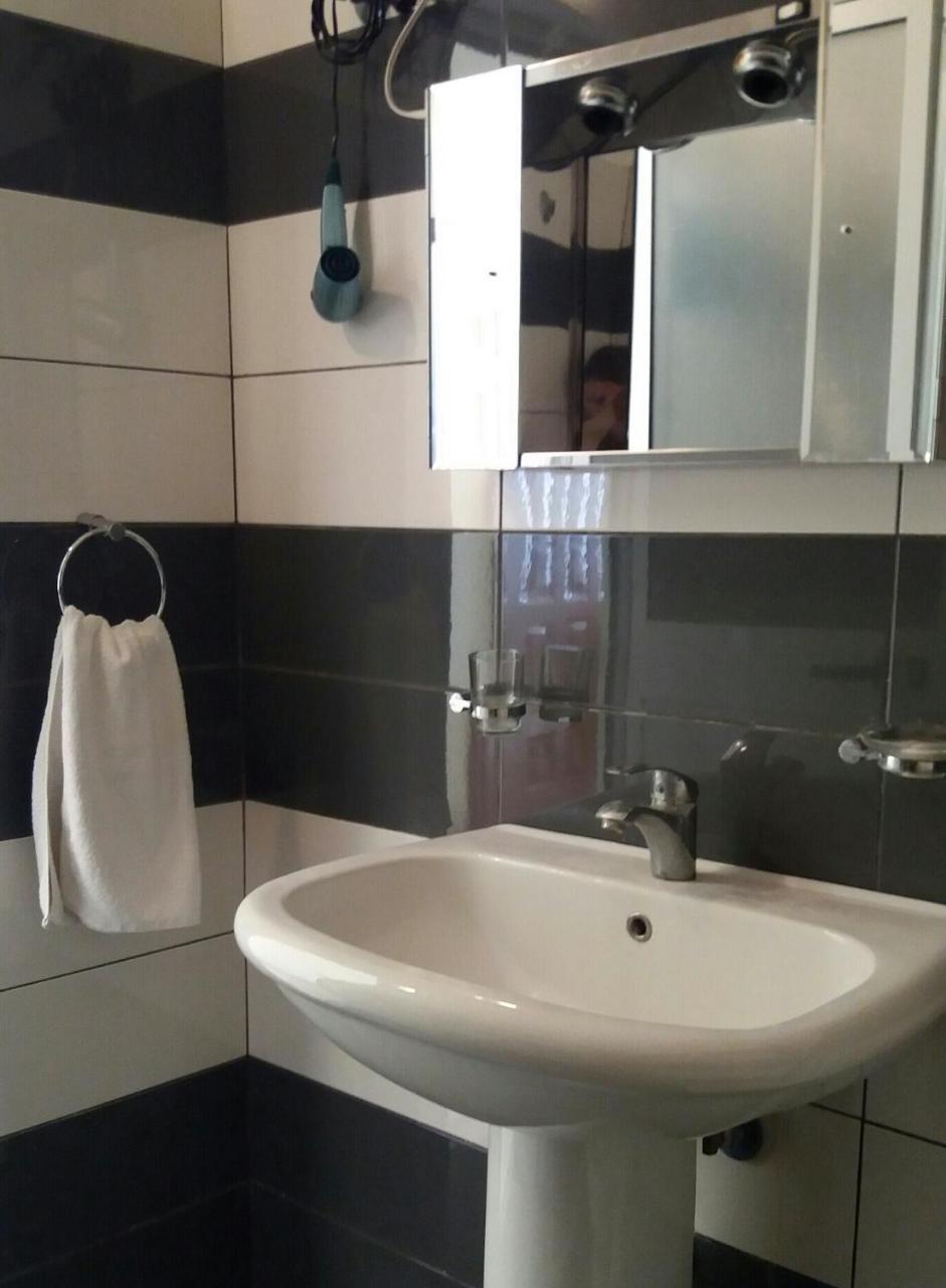 סרנדה Seaview Apartment Detjoni מראה חיצוני תמונה