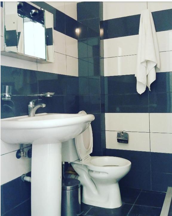 סרנדה Seaview Apartment Detjoni מראה חיצוני תמונה
